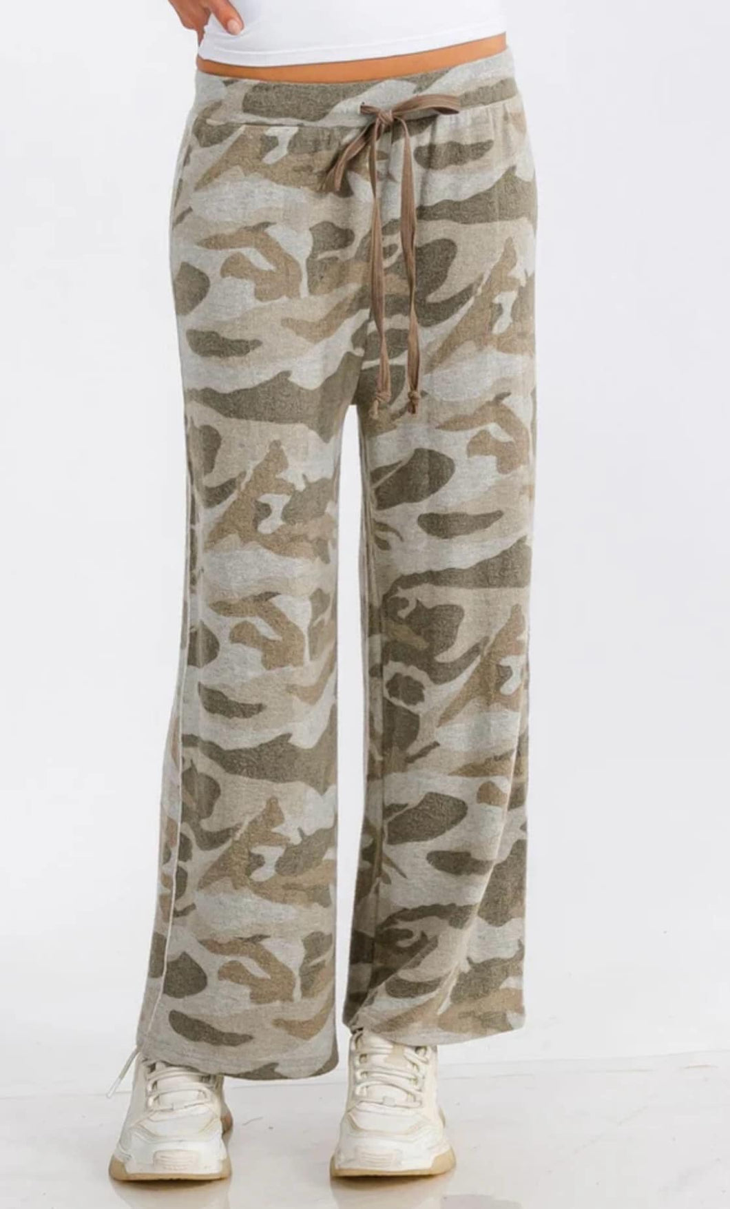 Green Camo Print Wide Leg Fleece Pants