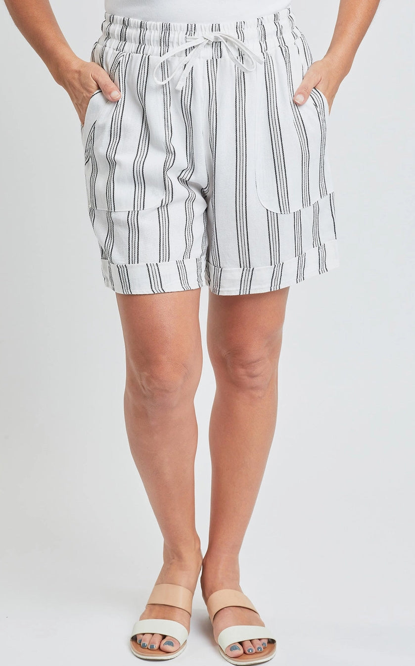 Missy Pull-On Cuffed Shorts with Porkchop Pockets