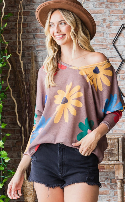 Retro Daisy Floral Oversized Top