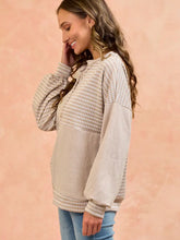 Load image into Gallery viewer, Check Mate Long Sleeves Top