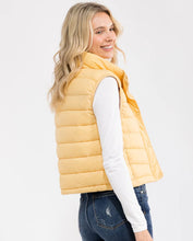 Load image into Gallery viewer, BUTTON UP FRONT POCKETS LIGHTWEIGHT PUFFER VEST