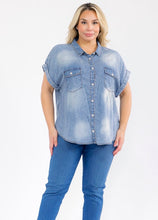 Load image into Gallery viewer, PLUS SIZE SHORT SLEEVE FRONT POCKET BUTTON UP WASHED CHAMBRAY BLOUSE