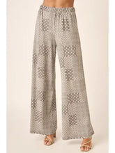 Load image into Gallery viewer, Damask Print Wide Leg Knit Pants