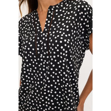 Load image into Gallery viewer, Dot Lattice Placket Dolman