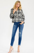 Load image into Gallery viewer, LONG SLEEVE BUTTON UP EMBROIDERY BLOUSE