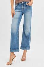 Load image into Gallery viewer, Mid Rise Crop Straight With Taylor Cuffed Risen Jeans