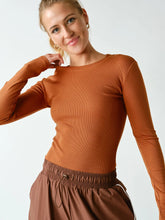 Load image into Gallery viewer, Essential Long-Sleeved Micro-Ribbed Athleisure Top