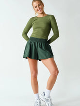 Load image into Gallery viewer, Essential Long-Sleeved Micro-Ribbed Athleisure Top