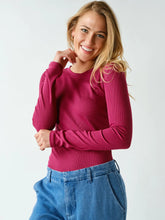 Load image into Gallery viewer, Essential Long-Sleeved Micro-Ribbed Athleisure Top