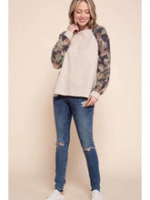Load image into Gallery viewer, Camo Print Long Sleeve