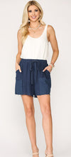 Load image into Gallery viewer, Raw Edge Elastic Waist Shorts