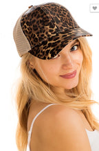 Load image into Gallery viewer, Trucker Cheetah Cap